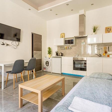 Modernized Condo At Kiraly 51 Βουδαπέστη Εξωτερικό φωτογραφία